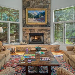 Wild Iris Lodge