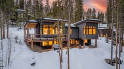 Blue Valley Chalet