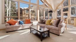 Linksview Chalet South