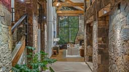 Wayfarer Lodge