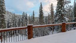 Paradise Meadow Lodge - Image 4