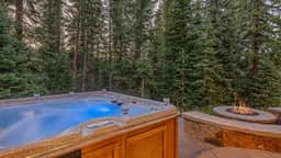 Rocky Mountain Lodge