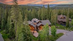 Rocky Mountain Lodge