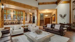 Majestic Mountain Lodge