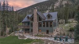 Starlit Pines Lodge