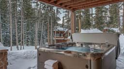 Starlit Pines Lodge - Image 3