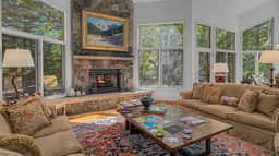 Wild Iris Lodge - Image 5
