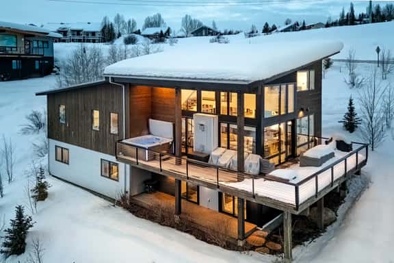 Hilltop Chateau - Image 1