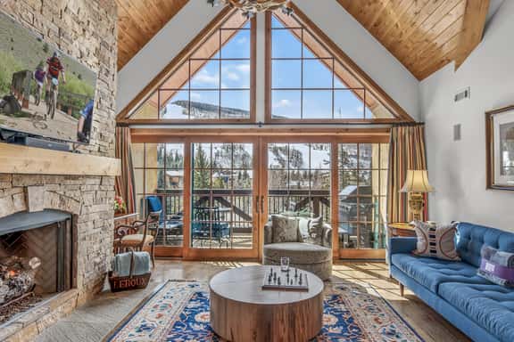 Piste Penthouse - Image 1