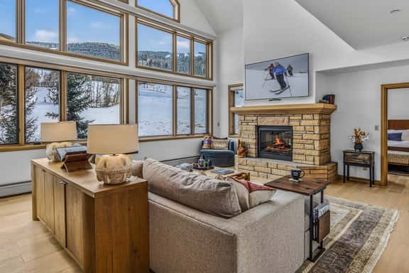 Chalet Bravura - Image 1