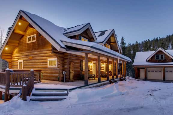 Twin Eagles Lodge - Image 1