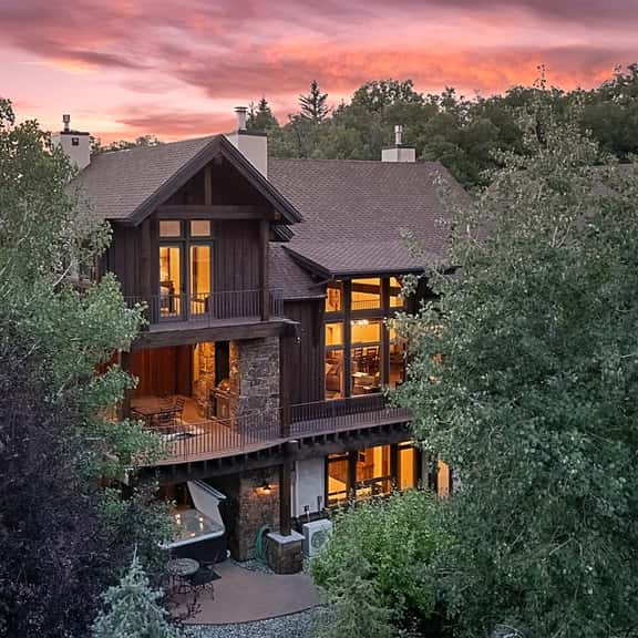 Overlook Chalet - Image 1