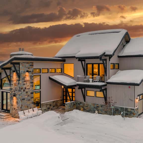 Palomino Chalet - Image 1