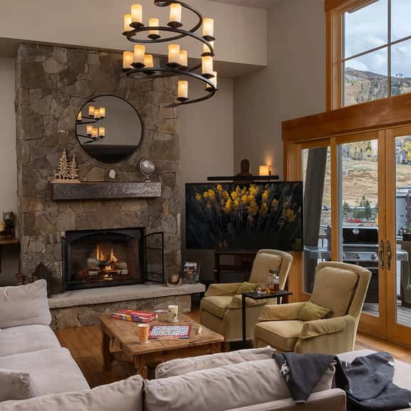 Sunshine Peak Chalet - Image 1
