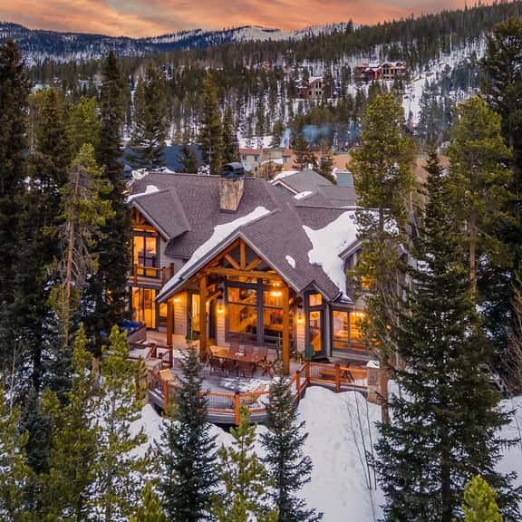 Mountain Bear Lodge - Image 1