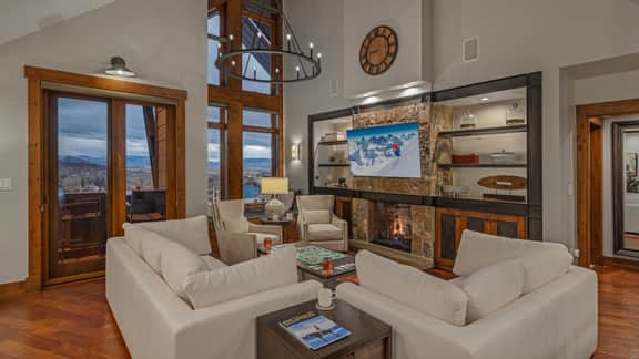 One Steamboat Place #616: Diamond Peak Penthouse 3 Bedroom