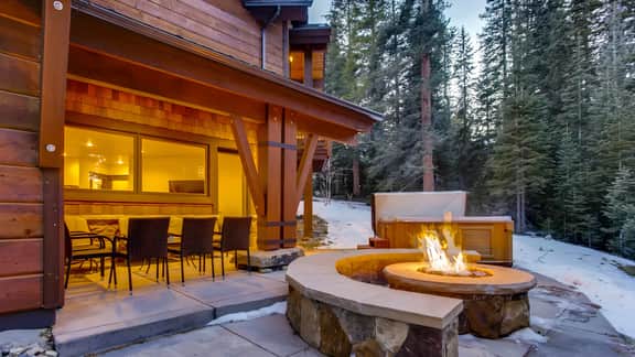 Rocky Mountain Lodge
