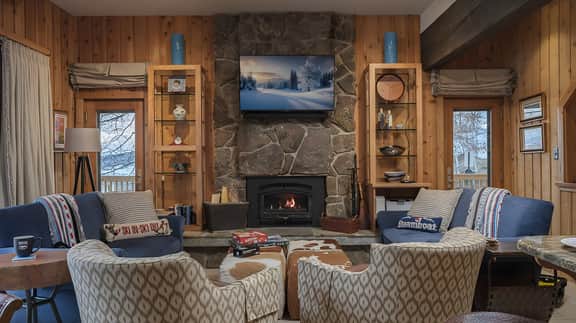 Right-O-Way Chalet