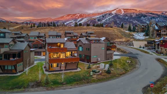 Nokota Lodge