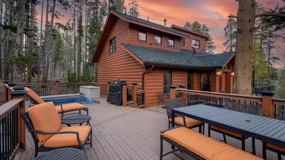 Quicksilver Lodge