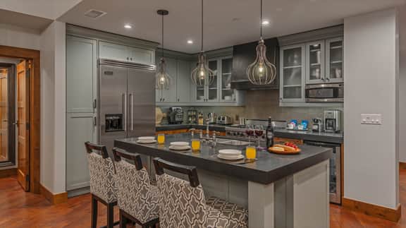 One Steamboat Place #616: Diamond Peak Penthouse 3 Bedroom
