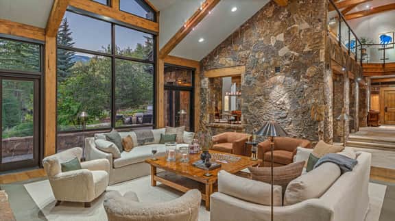 Wayfarer Lodge