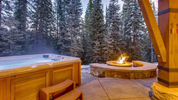 Rocky Mountain Lodge - Image 2