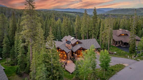 Rocky Mountain Lodge