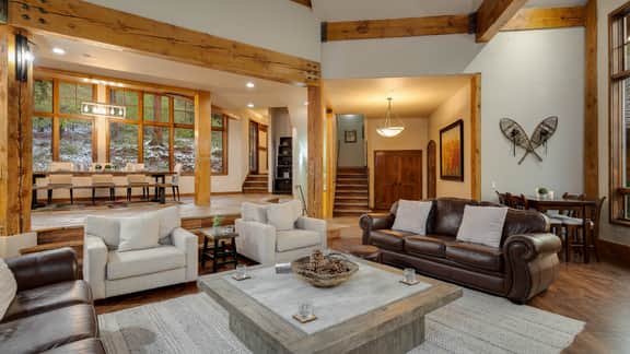 Majestic Mountain Lodge
