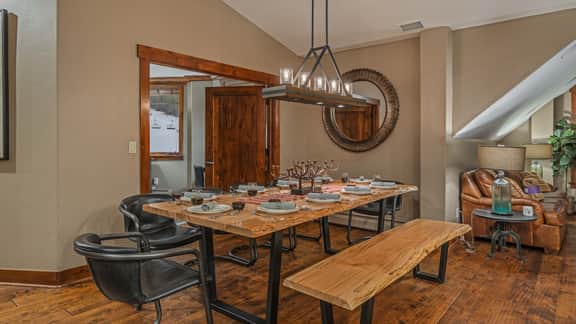 Crystal Peak Lodge #7504: Celestite Retreat