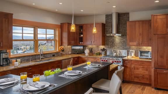Sunshine Peak Chalet