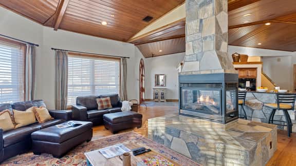 Apex Lodge South