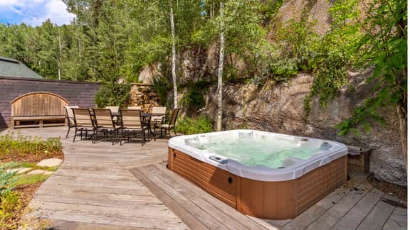 Apex Lodge South
