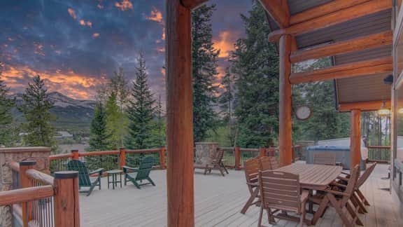 Mountain Bear Lodge