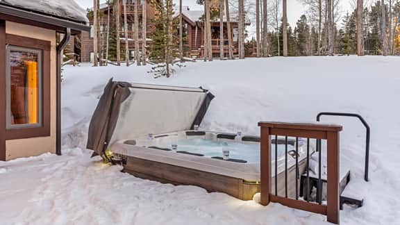 Boulder Ridge Retreat - Image 2