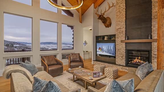 Watchtower Chalet - Image 2