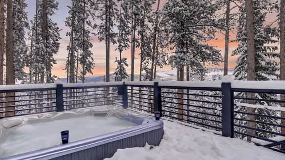 Grand Vista Lodge - Image 2