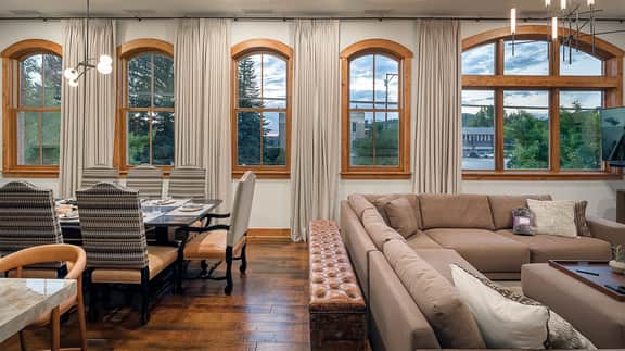 5th Street Penthouse - Image 2