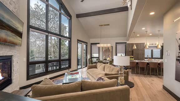 Frosthaven Chalet - Image 3