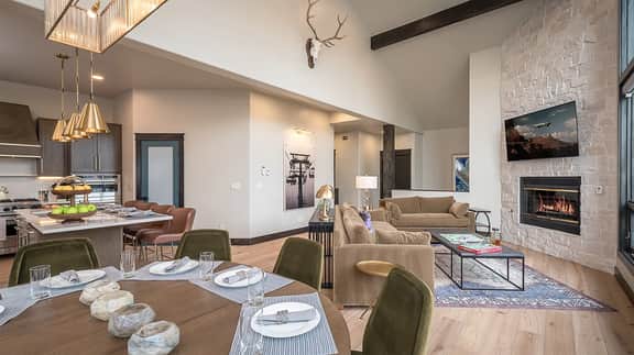 Frosthaven Chalet - Image 4