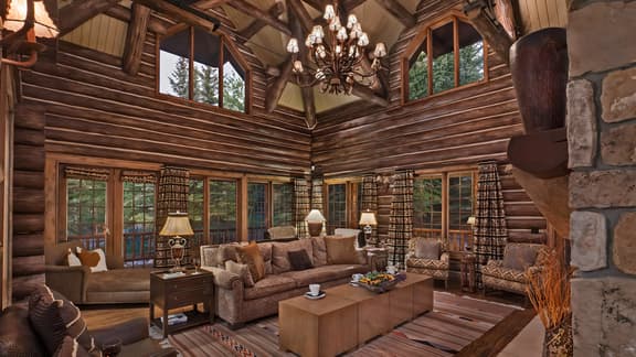 Pioneer Lodge