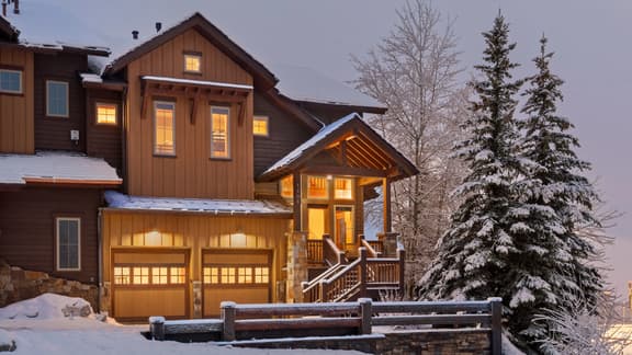 Chalet Veranda - Image 1