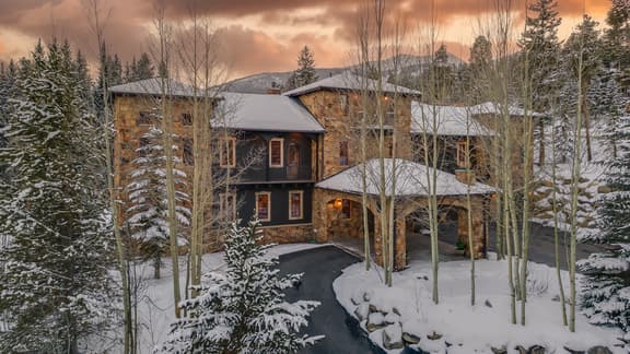 Chateau of Breckenridge - Image 1