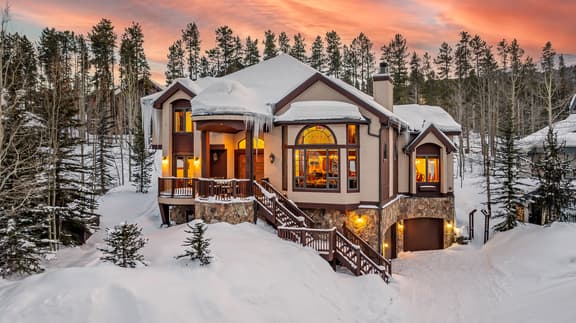 Boulder Ridge Retreat - Image 1