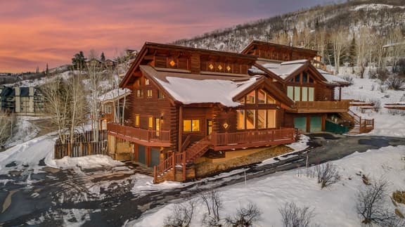 Watchtower Chalet - Image 1